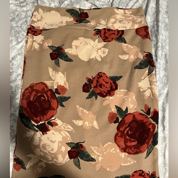 Bundle of 3 patterned LuLaRoe women’s skirts all size XL - Picture 6 of 11